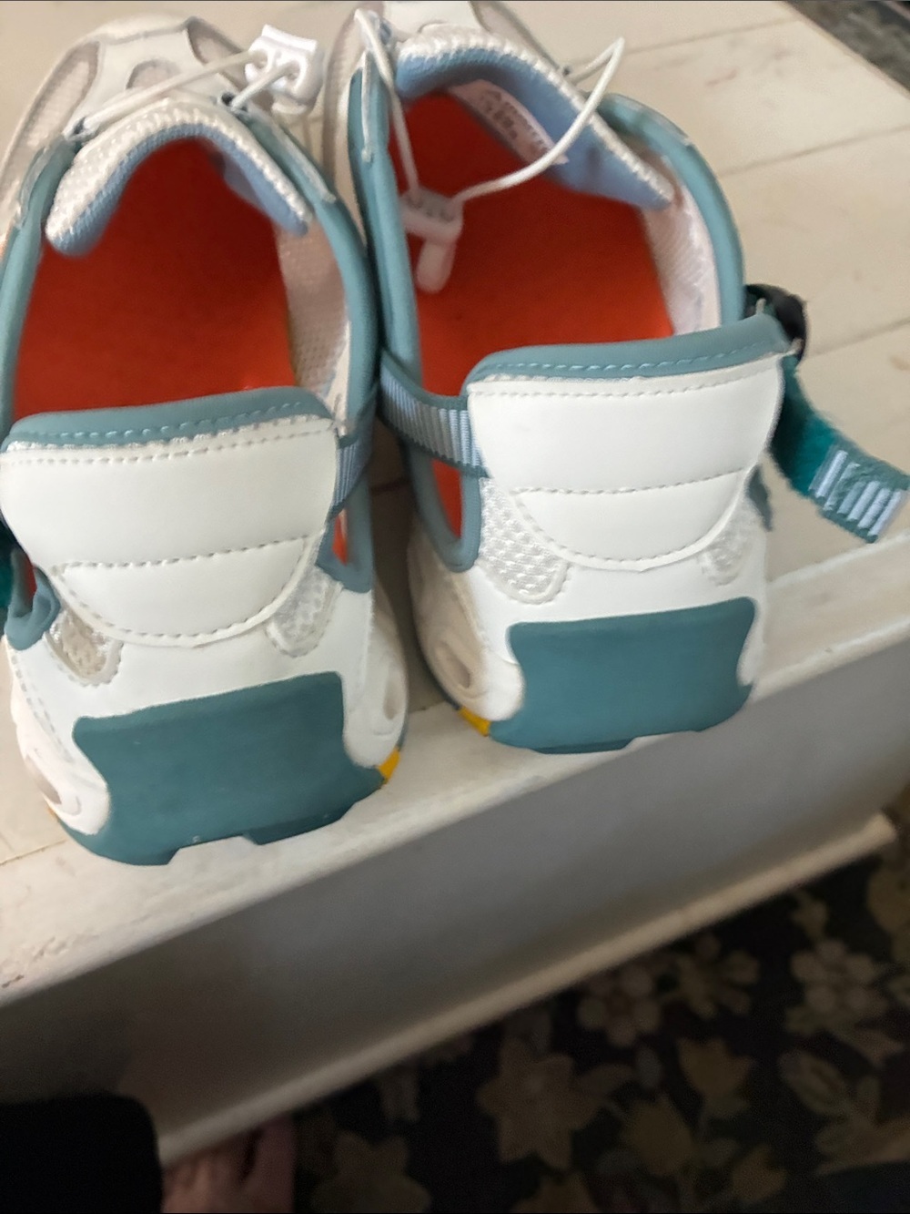 Men’s  Outdoor Sneakers by Humtto size10 in Excellent Condition